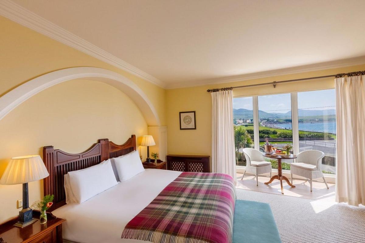 ווטרוויל Butler Arms Hotel מראה חיצוני תמונה