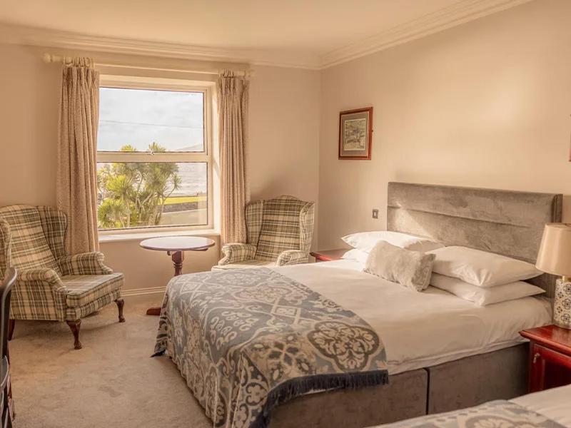 ווטרוויל Butler Arms Hotel מראה חיצוני תמונה